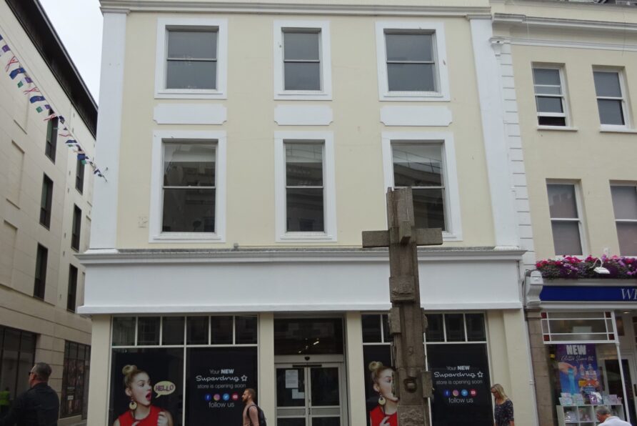 D2 act in the successful letting of 76-78 King Street