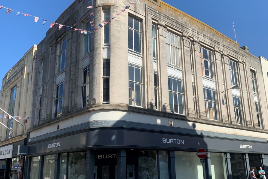 D2RE sell 2-4 King Street (formerly Burton) and 40 King Street (formerly Top Shop)
